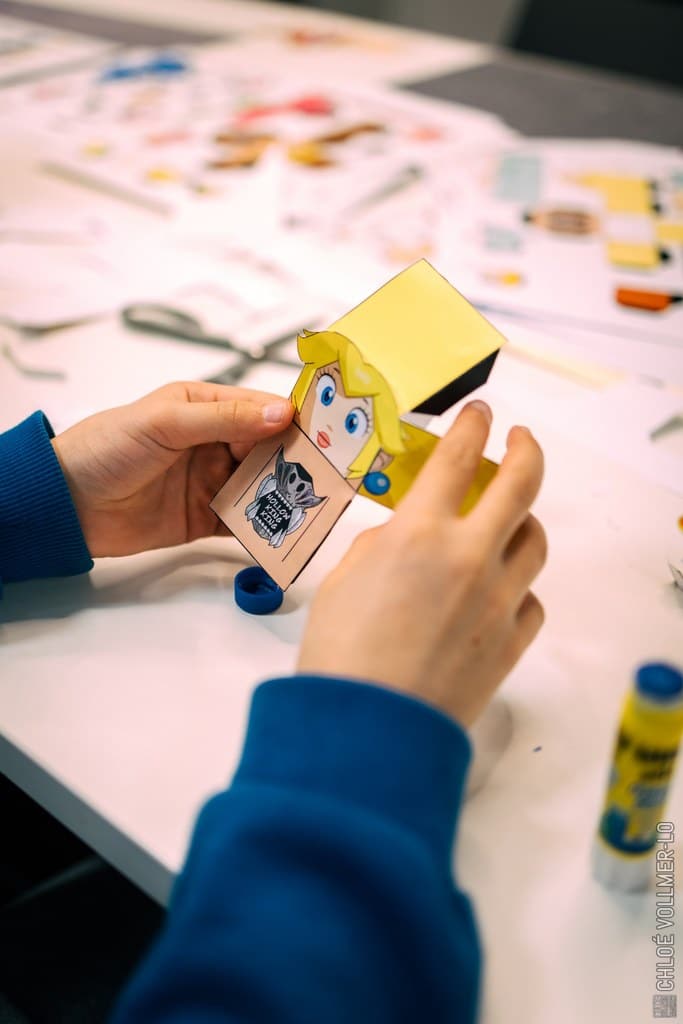 Atelier paper toy au Pop Women Festival